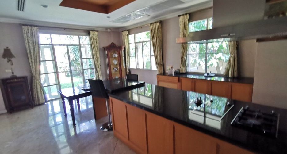 For sale 3 bedrooms house in Prawet, Bangkok