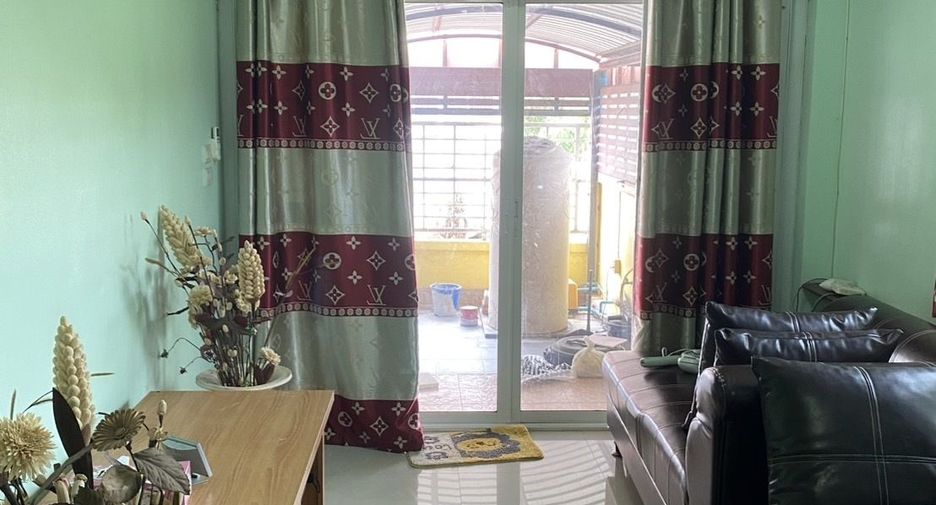 For sale 2 bedrooms townhouse in Phatthana Nikhom, Lopburi