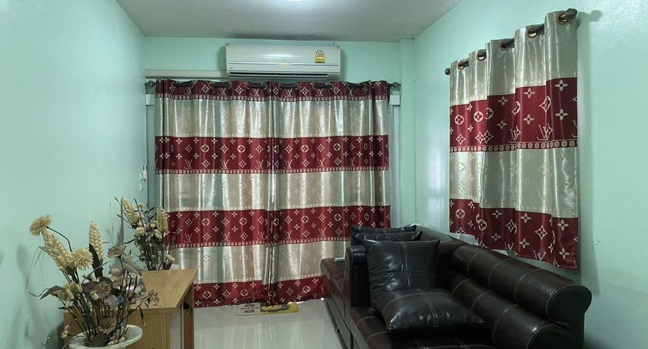 Casa adosada en venta de 2 habitaciones en Phatthana Nikhom, Lopburi