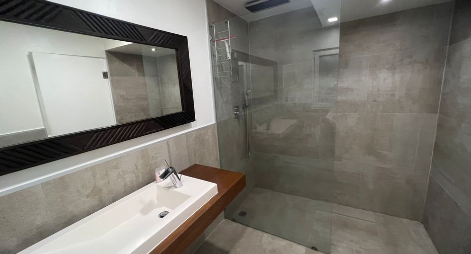 For sale 2 bedrooms condo in Mueang Phuket, Phuket
