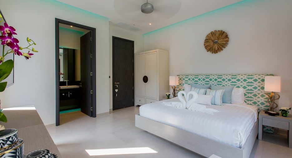 For sale 5 bedrooms villa in Mueang Phuket, Phuket