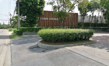 For sale 3 bedrooms townhouse in Chom Thong, Bangkok