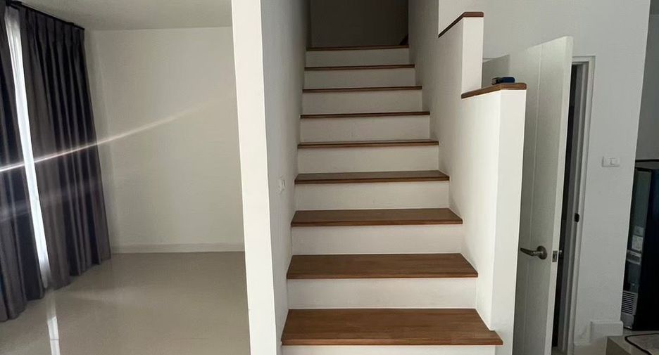 Reihenhaus zur Miete mit 3 Zimmer in Khlong Luang, Pathum Thani