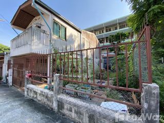 For sale 2 ベッドルーム townhouse in Saphan Sung, Bangkok