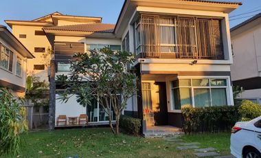 For sale 4 bedrooms house in Khlong Sam Wa, Bangkok