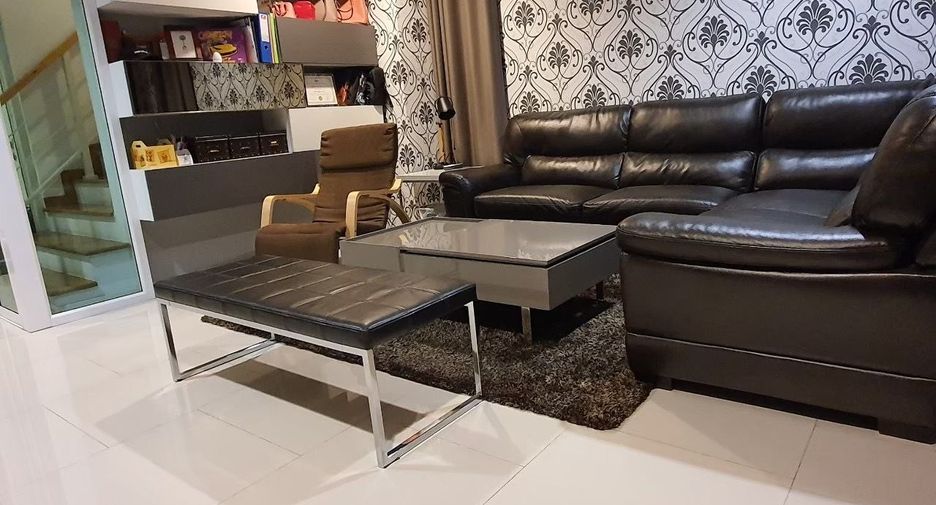For sale 4 bedrooms house in Khlong Sam Wa, Bangkok