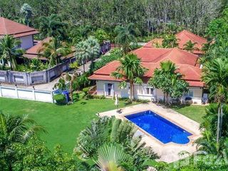 For sale and for rent 4 bedrooms villa in Thalang, Phuket