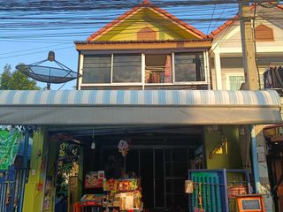 Reihenhaus zum Kauf mit 2 Zimmer in Mueang Samut Prakan, Samut Prakan
