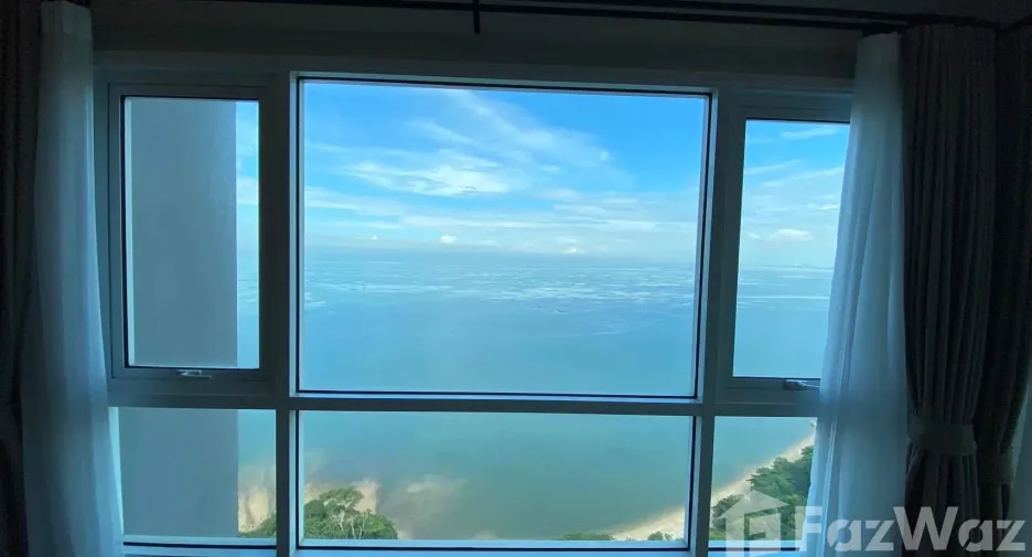 For sale 3 bedrooms condo in Si Racha, Chonburi
