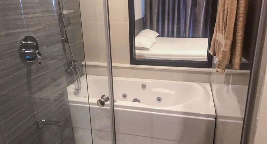 For sale 1 bed condo in Si Racha, Chonburi