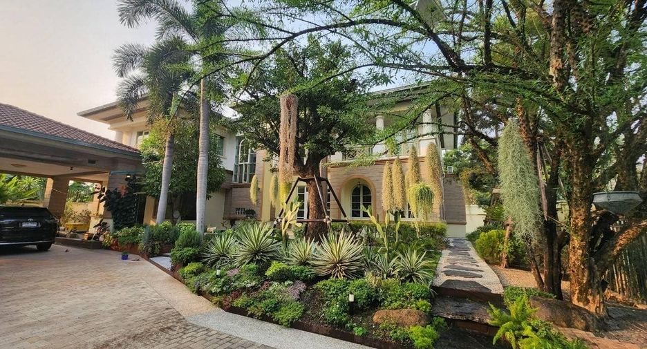 For sale 5 bedrooms house in Bang Khae, Bangkok