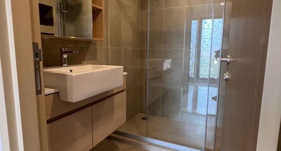 For sale 1 bed condo in Yan Nawa, Bangkok