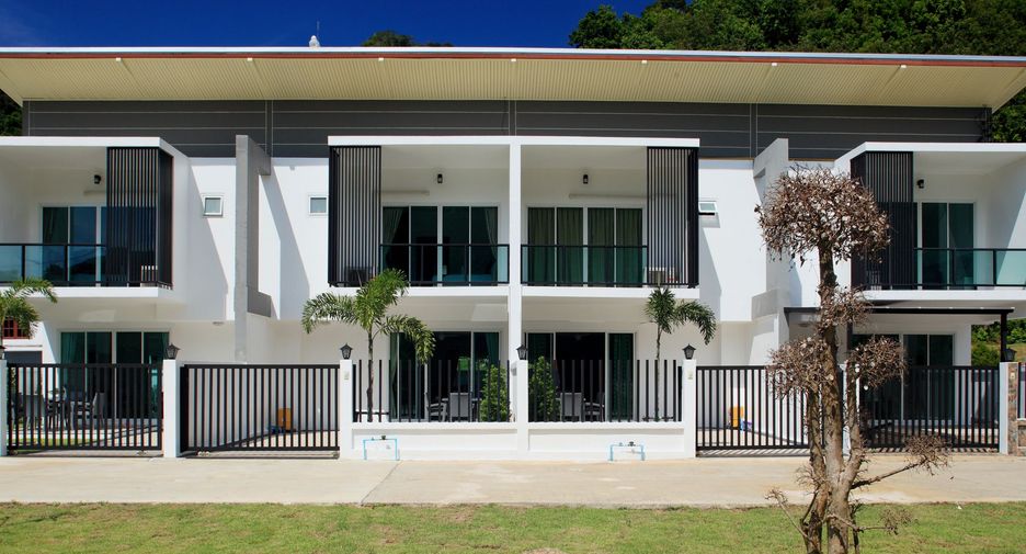 For sale 3 bedrooms villa in Mueang Phuket, Phuket