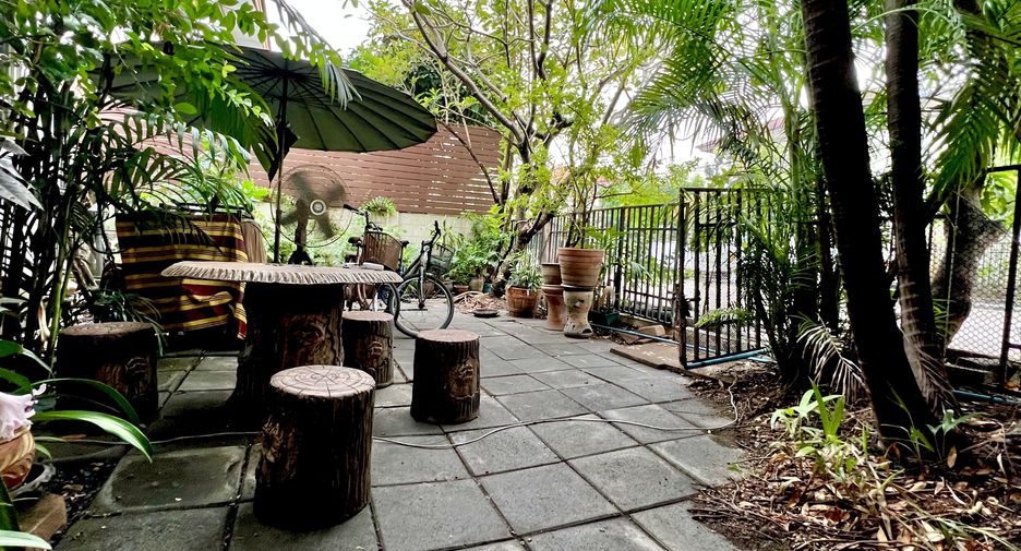 For sale 3 bedrooms house in Khlong Sam Wa, Bangkok