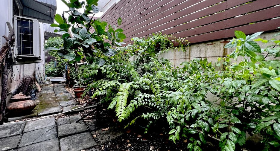 For sale 3 bedrooms house in Khlong Sam Wa, Bangkok