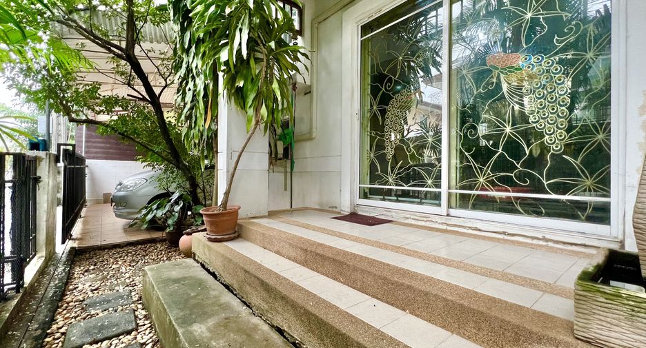 For sale 3 bedrooms house in Khlong Sam Wa, Bangkok