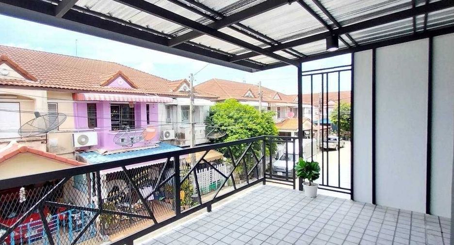 For sale 2 bedrooms townhouse in Khlong Sam Wa, Bangkok