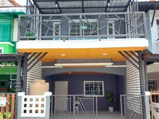 For sale 2 bedrooms townhouse in Khlong Sam Wa, Bangkok