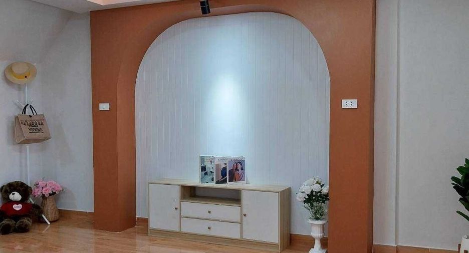 For sale 2 bedrooms townhouse in Khlong Sam Wa, Bangkok