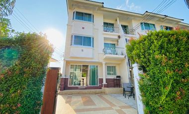 For rent 2 bedrooms townhouse in Mueang Phuket, Phuket