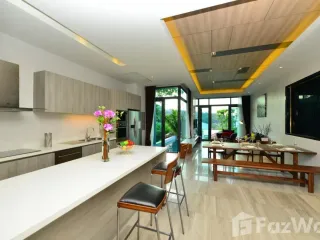 Casa adosada en venta de 2 habitaciones en Kathu, Phuket