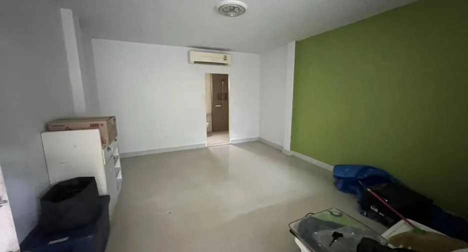 For rent 13 bedrooms retail Space in Thalang, Phuket