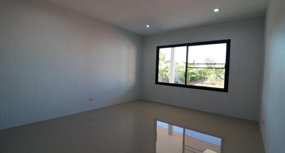For sale 4 bedrooms house in Mueang Udon Thani, Udon Thani