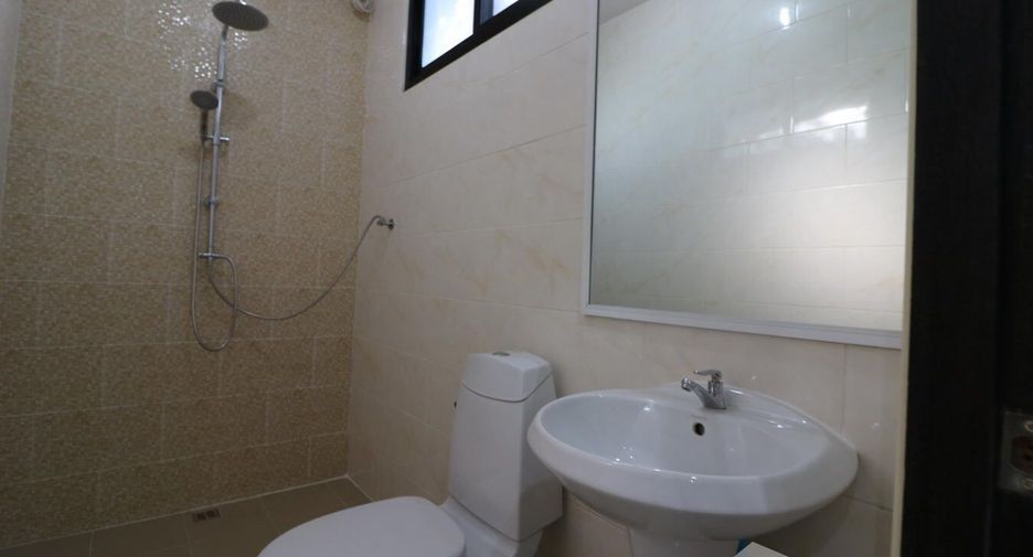 For sale 4 bedrooms house in Mueang Udon Thani, Udon Thani