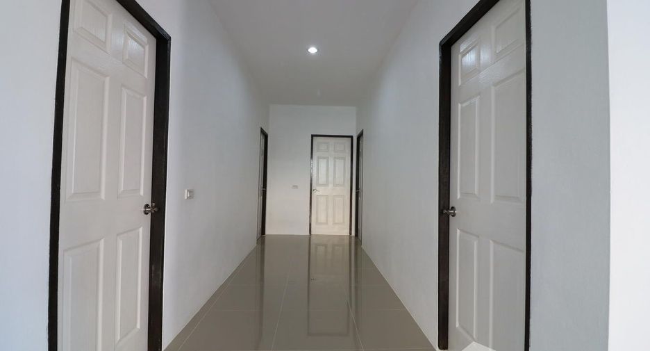 For sale 4 bedrooms house in Mueang Udon Thani, Udon Thani