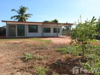 Продажа 4 спальни дом в Mueang Udon Thani, Удонтани