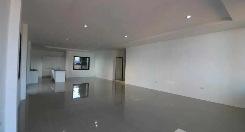 For sale 4 bedrooms house in Mueang Udon Thani, Udon Thani