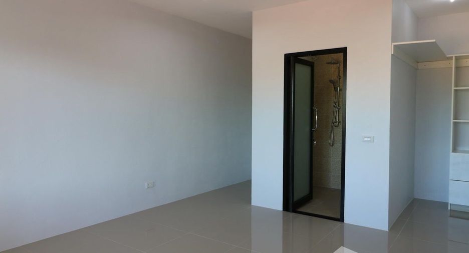 For sale 4 bedrooms house in Mueang Udon Thani, Udon Thani