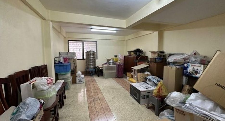 For sale retail Space in Din Daeng, Bangkok