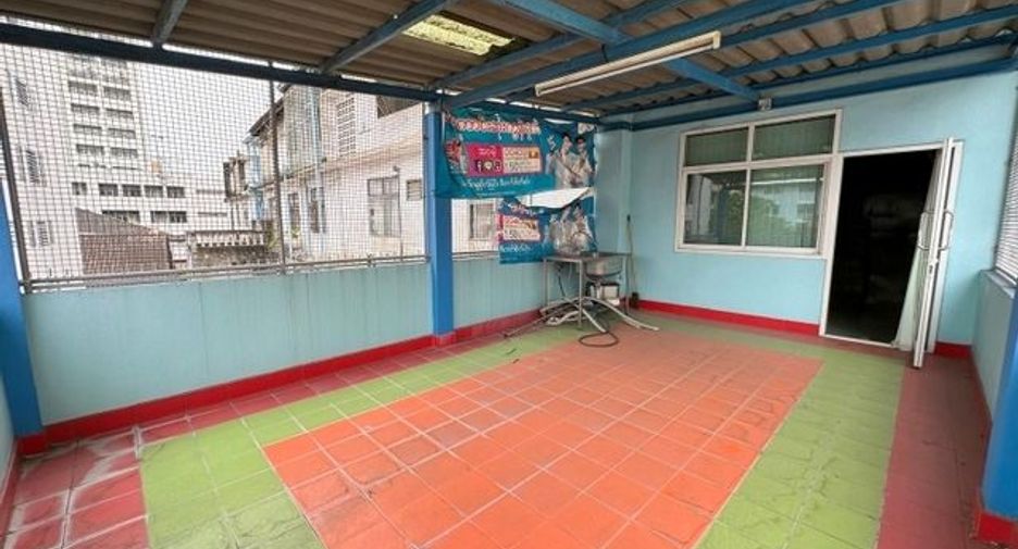 For sale retail Space in Din Daeng, Bangkok
