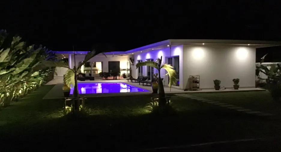 For rent 4 bedrooms villa in Mueang Phuket, Phuket