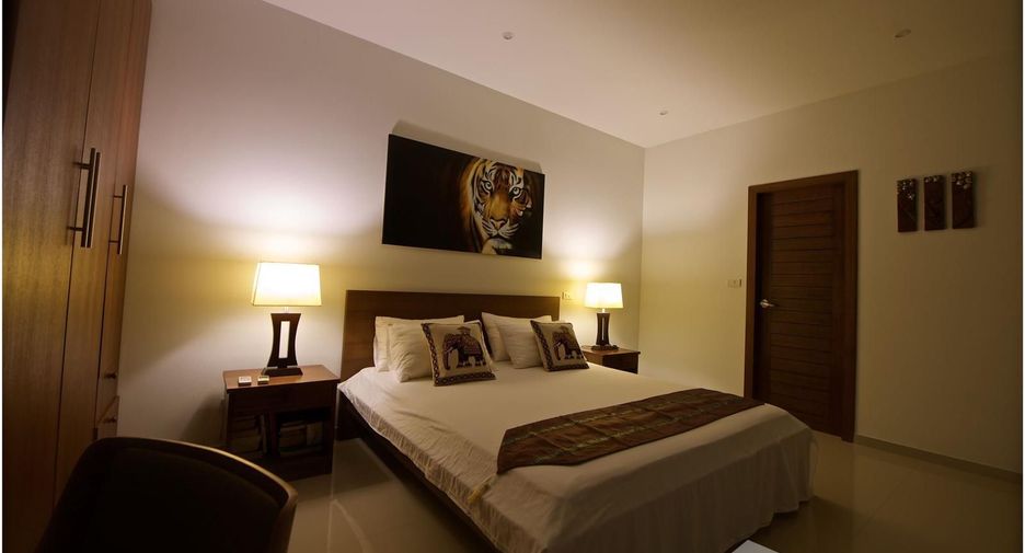 For rent 4 bedrooms villa in Mueang Phuket, Phuket