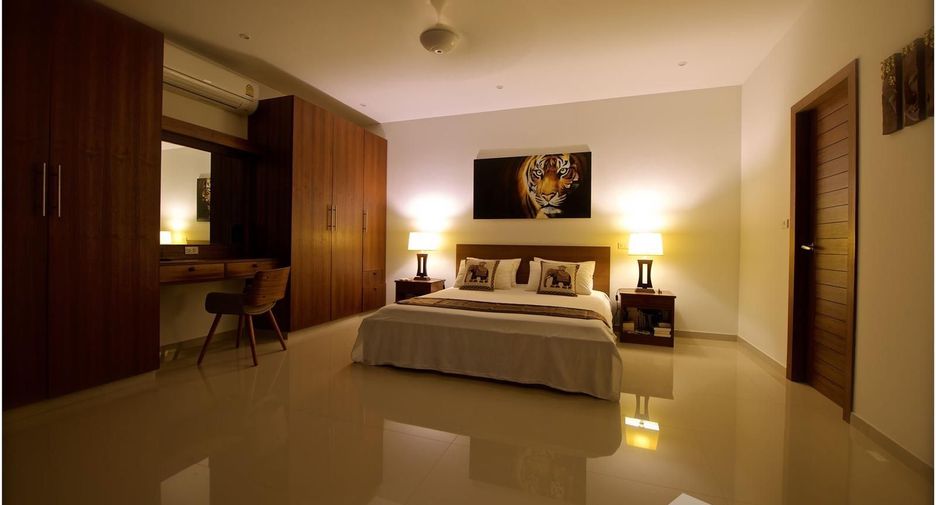 For rent 4 bedrooms villa in Mueang Phuket, Phuket