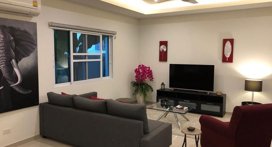 For rent 4 bedrooms villa in Mueang Phuket, Phuket