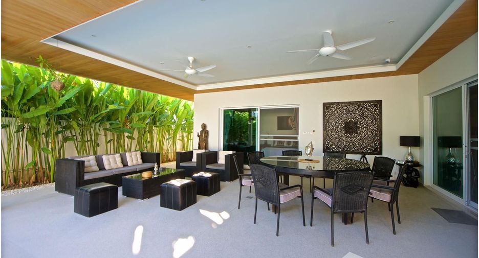 For rent 4 bedrooms villa in Mueang Phuket, Phuket