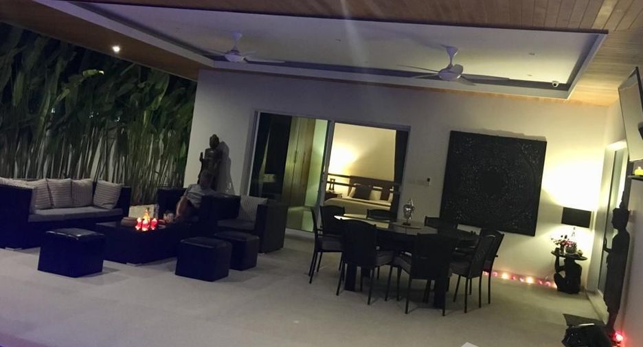 For rent 4 bedrooms villa in Mueang Phuket, Phuket