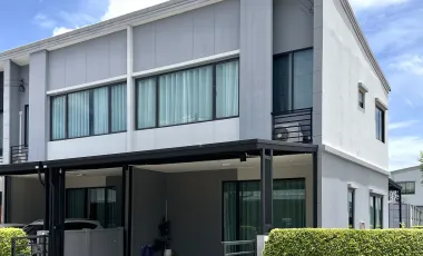 出售 3 卧室 联排别墅 在 Mueang Pathum Thani, Pathum Thani