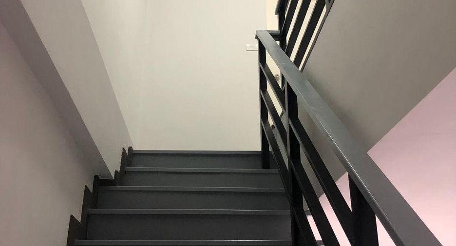 Casa adosada en alquiler de 2 habitaciones en Mueang Chon Buri, Chonburi