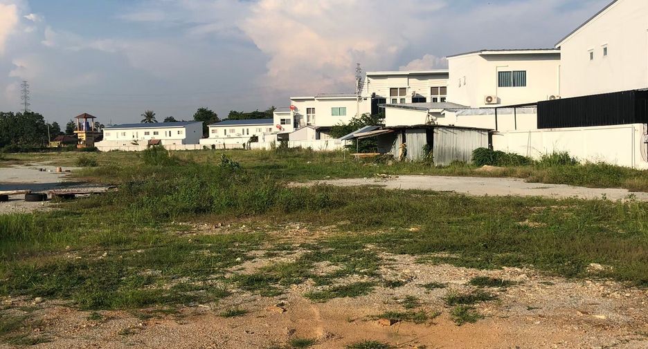 Casa adosada en alquiler de 2 habitaciones en Mueang Chon Buri, Chonburi