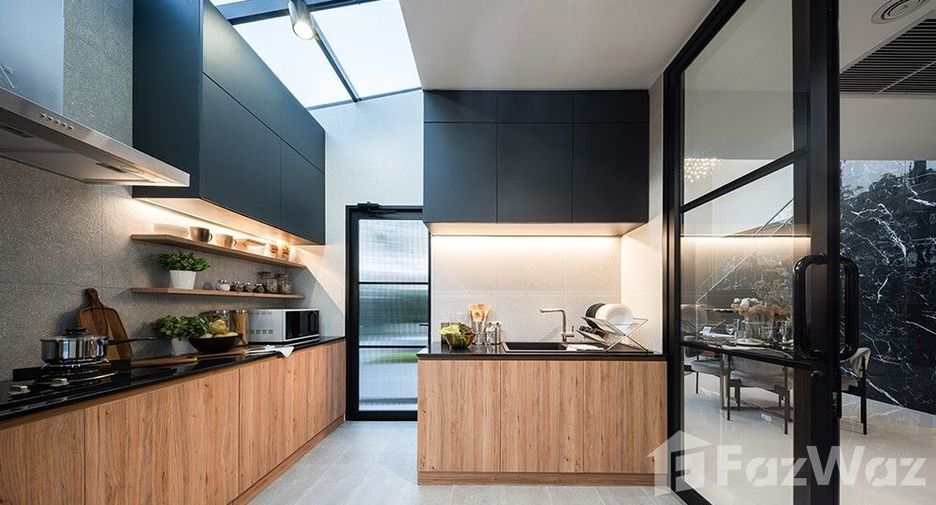 Casa en venta de 4 habitaciones en Bang Khae, Bangkok