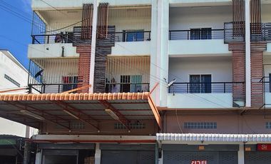 Gewerbefläche zum Kauf mit 4 Zimmer in Mueang Pathum Thani, Pathum Thani