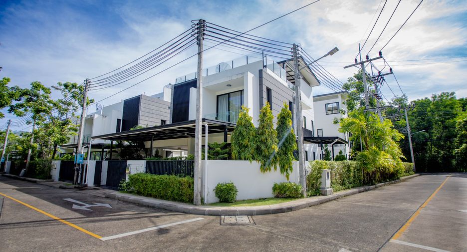 À louer 5 chambres villa à Thalang, Phuket