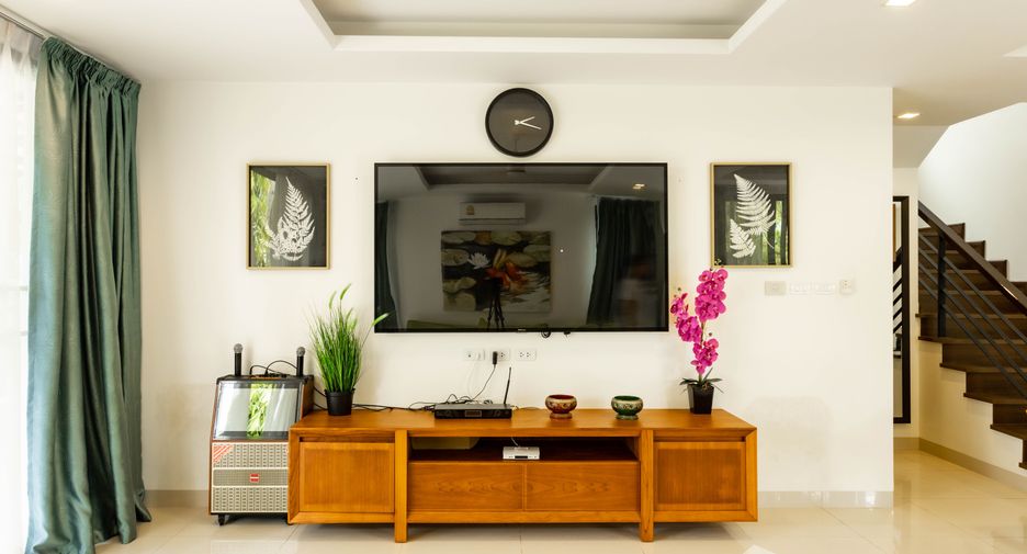 À louer 5 chambres villa à Thalang, Phuket