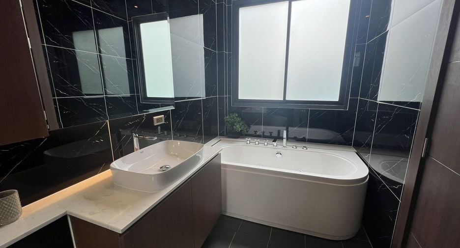 For sale 3 bedrooms house in Bang Lamung, Chonburi