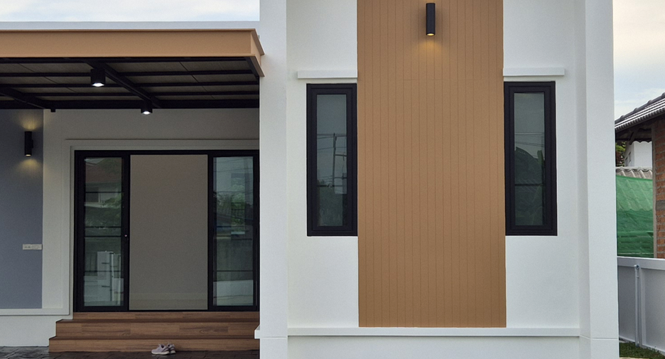 For sale 3 bedrooms house in Mueang Lampang, Lampang