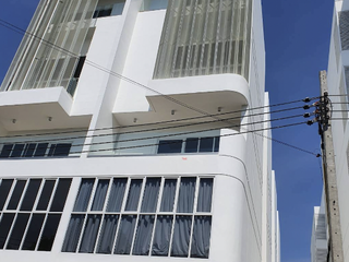 For sale 3 bedrooms townhouse in Prawet, Bangkok